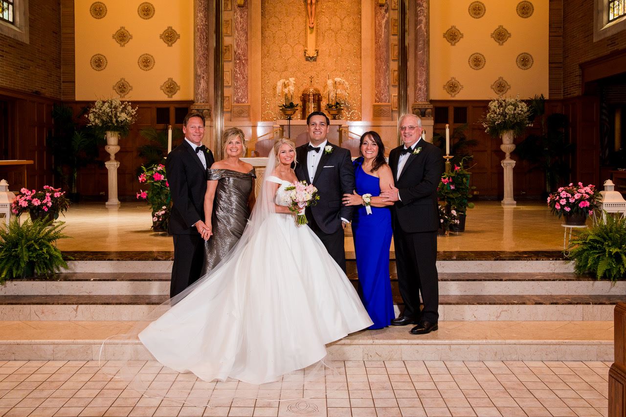 Beautiful Bride Has “Hallmark Christmas Movie” Wedding in Parma, Ohio. Desktop Image