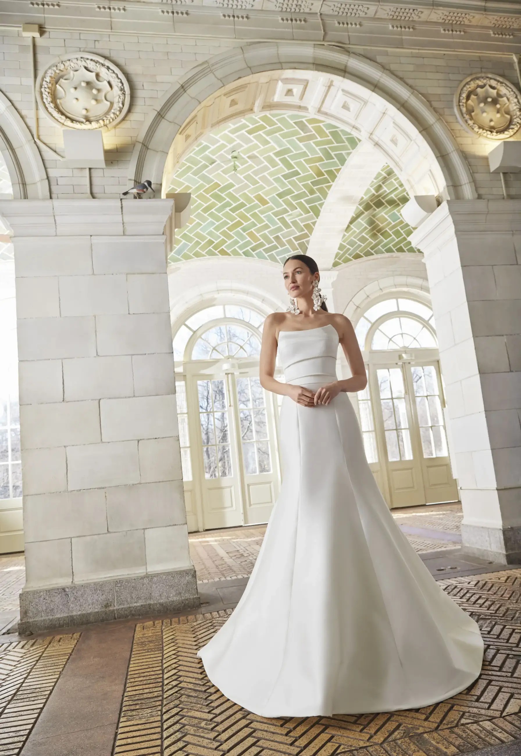 Timeless Elegance: The Allure of Strapless Wedding Dresses Image